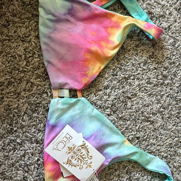 BECCA NWT reversible tie dye bikini top size small - Picture 5 of 5